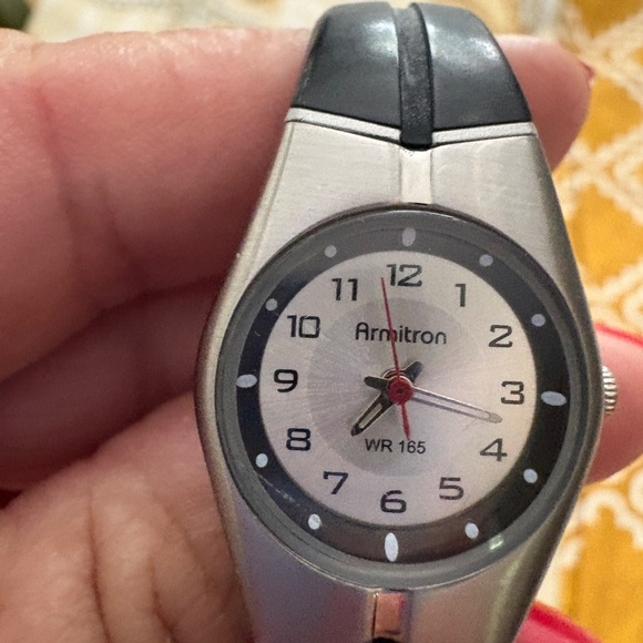Pre-owned ARMITRON SLIM SPORTS WATCH 25/6355 - NEW BATTERY - WORKS - Picture 3 of 14